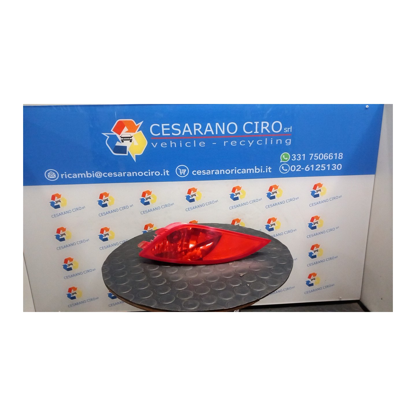 FANALE RETRONEBBIA DX. 004 HYUNDAI IX35 (02/10-) D4FD 924062Y300