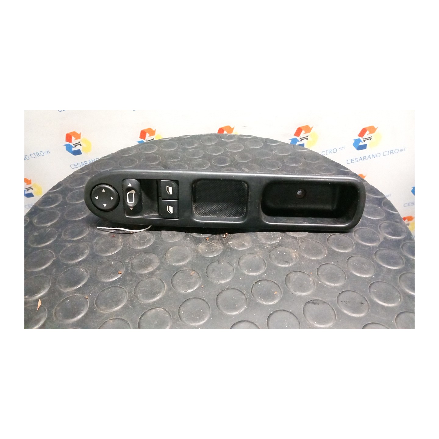 BLOCCO COMANDI ALZACRISTALLI E RETROVISORI EST. C/CRIS.ELE.POST./RETROV.RIPIEG 095 PEUGEOT 307 (04/01-12/06) KFU 6554KS