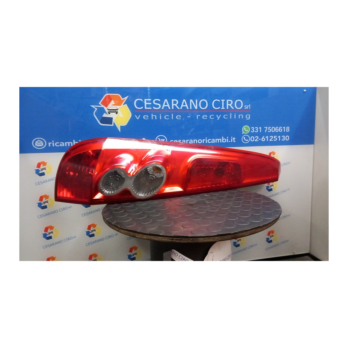 FANALE POST. SX. 119 FORD FIESTA (CBK) (12/05-12/08) FUJA 1437626