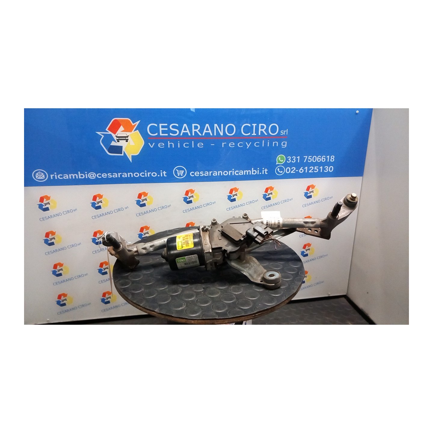 MECCANISMO TERGIPARABREZZA CON MOTORINO 121 RENAULT MEGANE 2A SERIE (09/02-02/06) K4MT7 8200036921