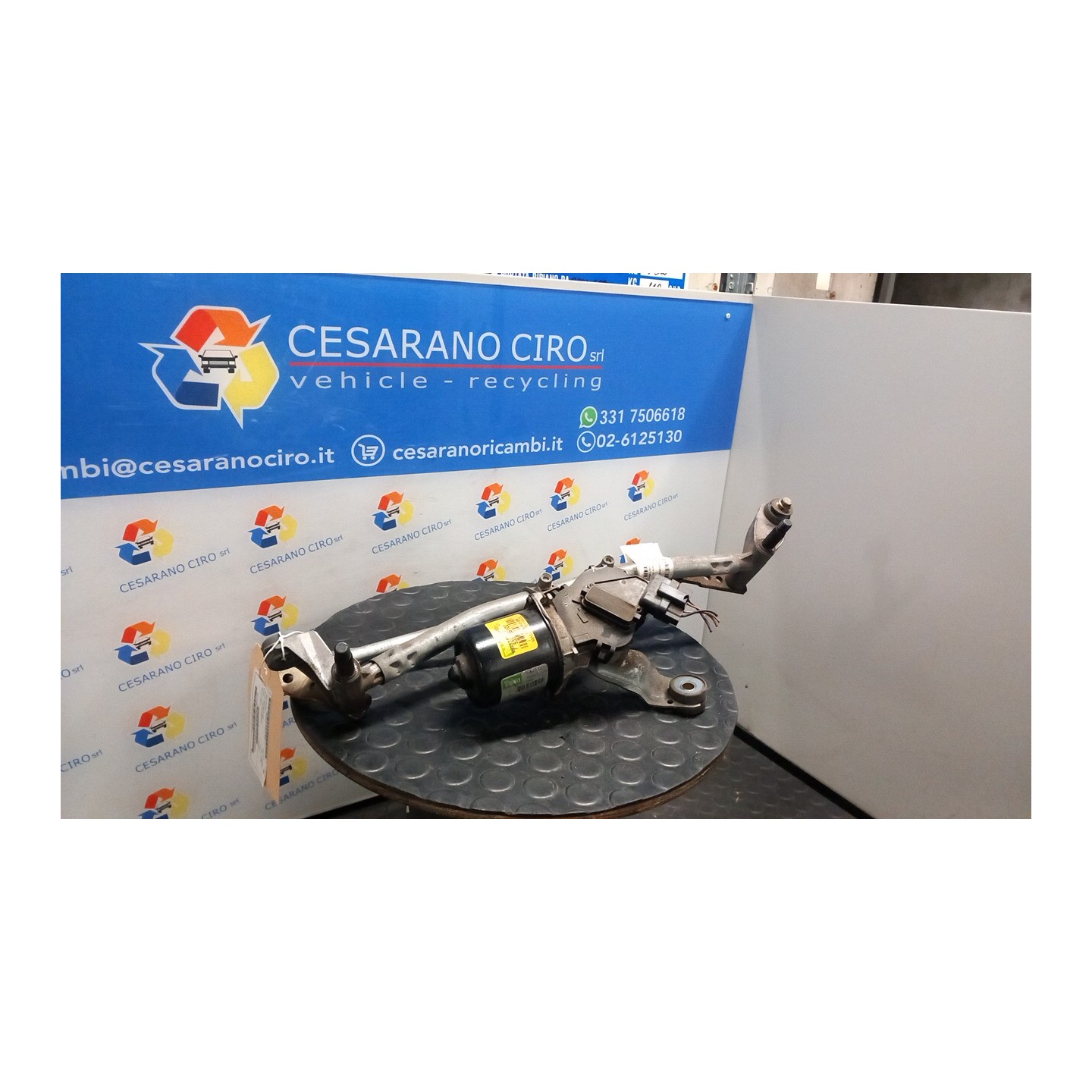 MECCANISMO TERGIPARABREZZA CON MOTORINO 121 RENAULT MEGANE 2A SERIE (09/02-02/06) K4MT7 8200036921