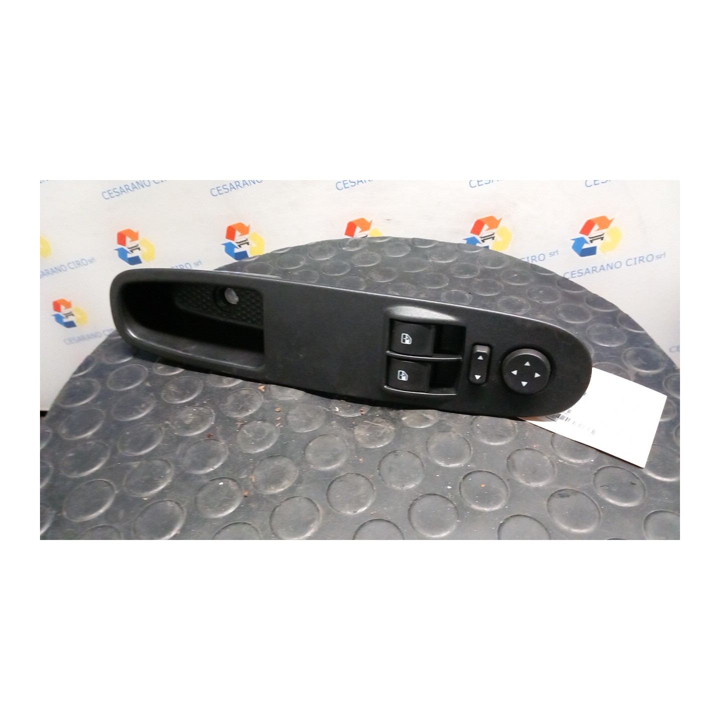 BLOCCO COMANDI ALZACRISTALLI E RETROVISORI EST. 147 FIAT PUNTO EVO (3J) (08/09-07/13) 955A6000 735500050