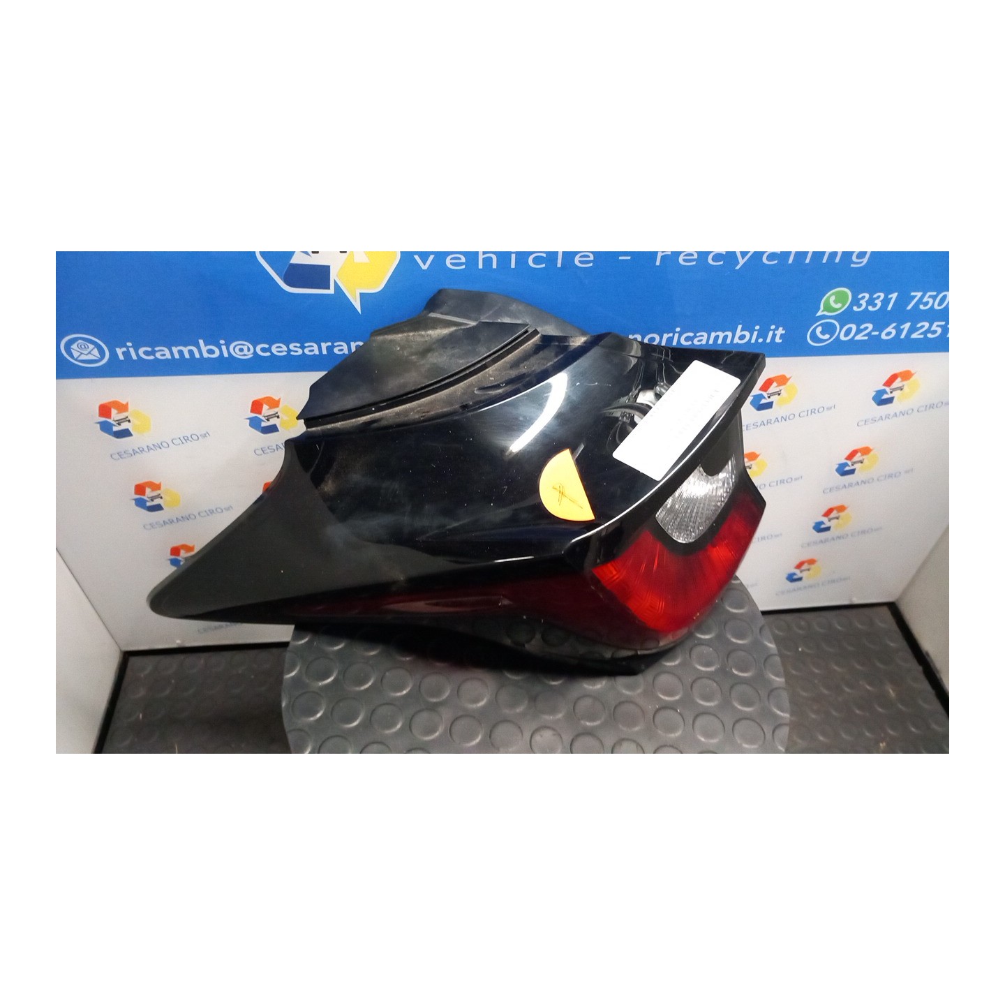FANALE POST. SX. 152 TOYOTA YARIS (02/20-) M15A 81561K0030