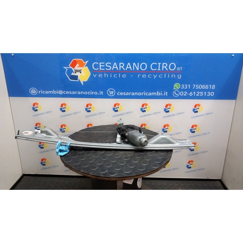 ALZACRISTALLO ELETTR. PORTA ANT. CON MOTORINO TIPO 01 DX. 153 RENAULT MODUS 2A SERIE (01/08-06/13) K4MC8 8200748375