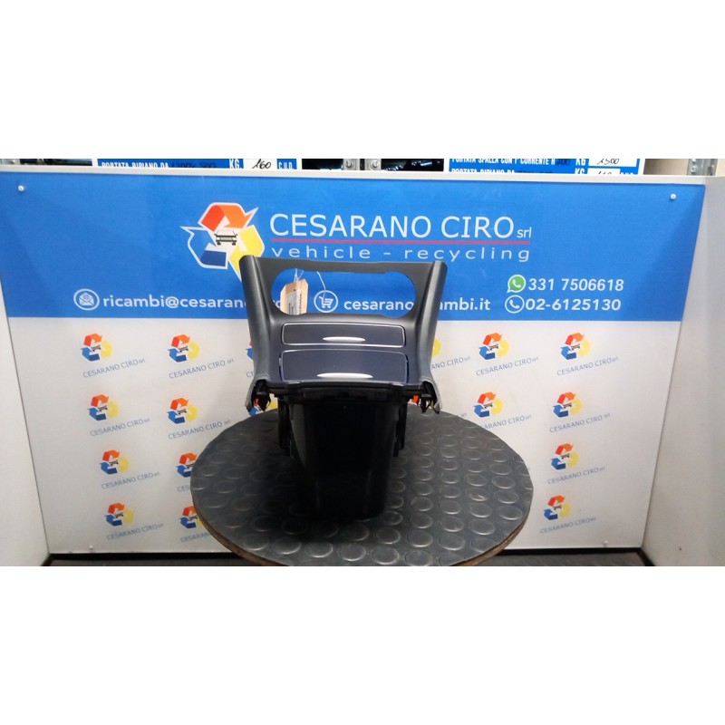 PORTAOGGETTI ANT. CONSOLLE CENTR. PACCHET AZIONI1,CAMB AUTO 7M 013 MERCEDES-BENZ CLASSE A (W176) (07/15-12/18) 270920 A17668046