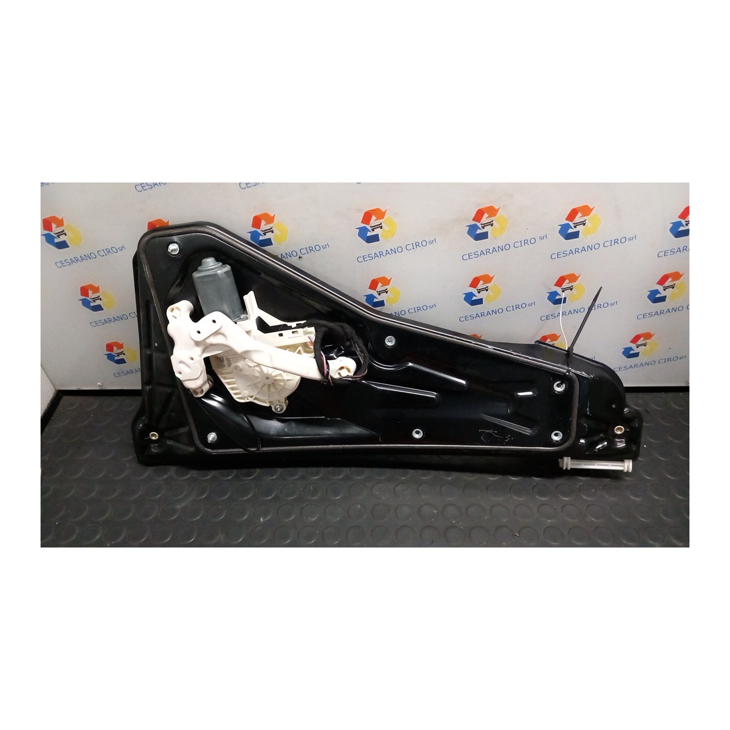ALZACRISTALLO ELETTR. PORTA POST. DX. 033 LAND ROVER RANGE ROVER SPORT (03/05-) 276DT CVH500120