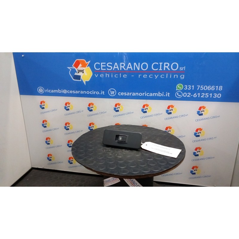 INTERRUTTORE ALZACRISTALLI PORTA ANT. 035 LAND ROVER RANGE ROVER SPORT (03/05-) 276DT YUD501070PVJ