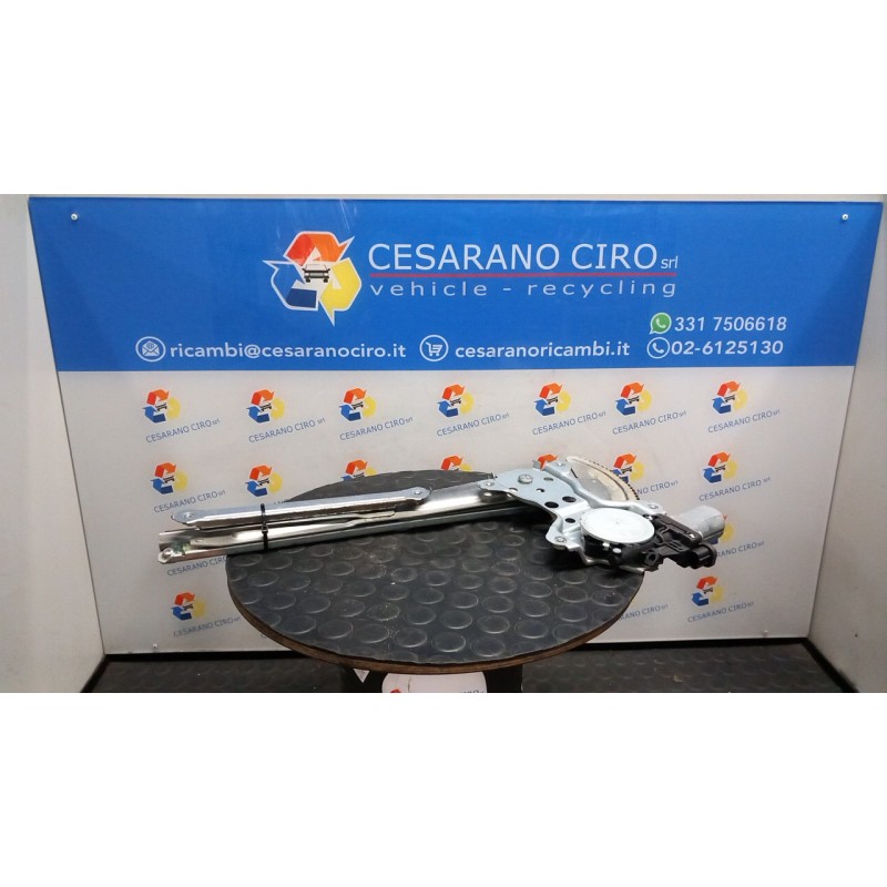 ALZACRISTALLO ELETTR. PORTA ANT. GL,GLX SX. 104 SUZUKI SX4 (03/06-03/15) M16A 8344079J11000