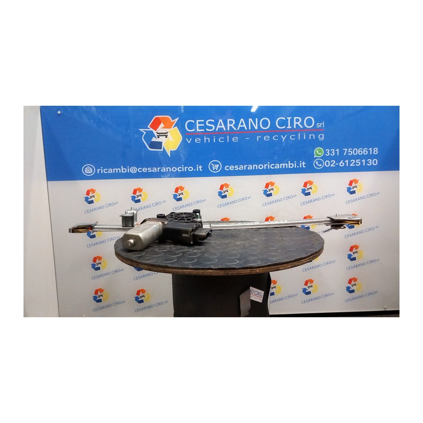 ALZACRISTALLO ELETTR. PORTA ANT. COMPL. DX. 146 IVECO DAILY CABINATO (04/06-12/09) F1CE0441A 42574135