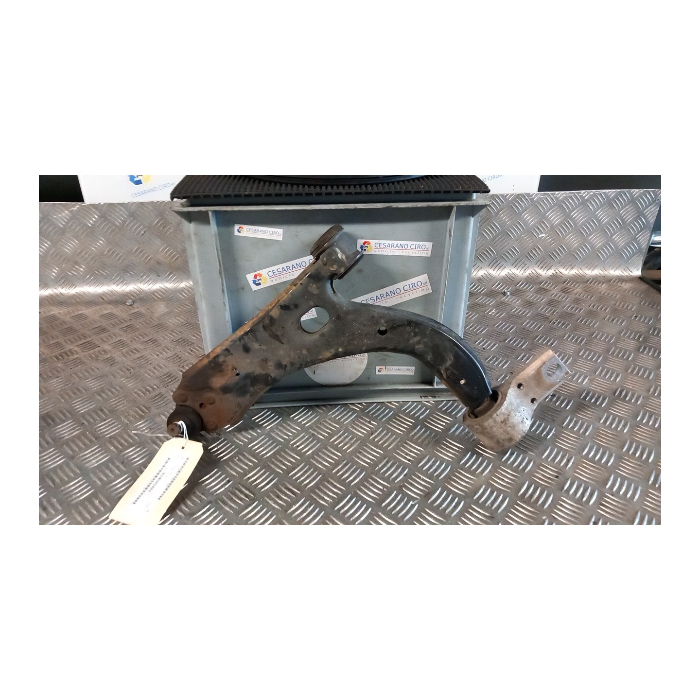BRACCIO OSCILLANTE SOSP. ANT. SX. 187 FORD FUSION (CBK) (09/02-) F6JA 1436170