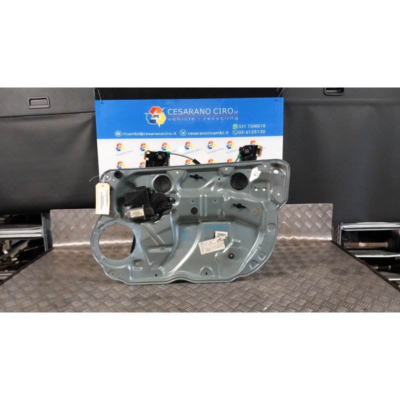 ALZACRISTALLO ELETTR. PORTA ANT. DX. 129 VOLKSWAGEN POLO (9N) (04/05-) BKY 6Q4837462J