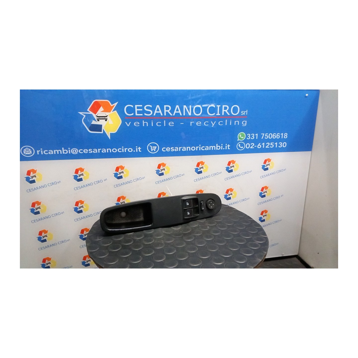 BLOCCO COMANDI ALZACRISTALLI E RETROVISORI EST. 197 FIAT PUNTO EVO (3J) (08/09-07/13) 169A4000 735500050