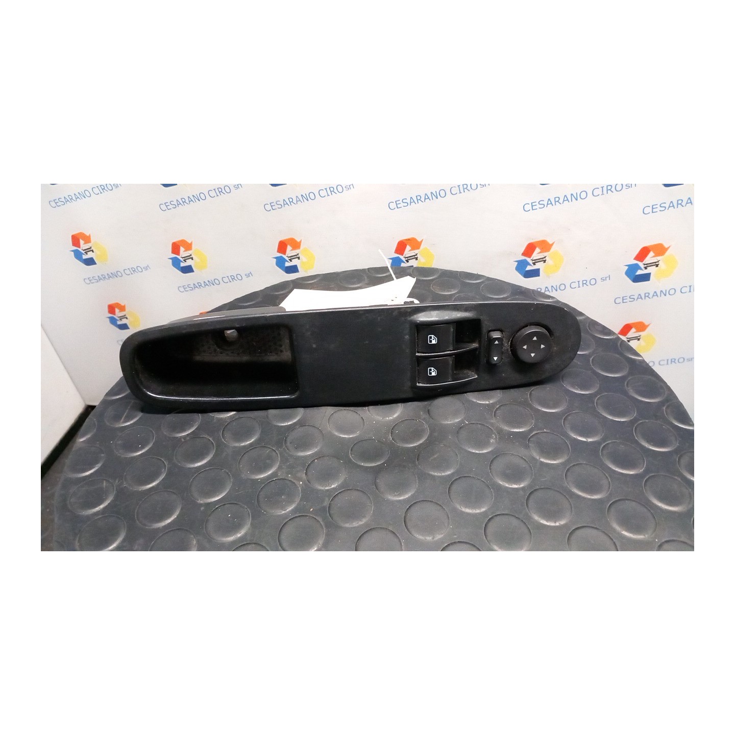 BLOCCO COMANDI ALZACRISTALLI E RETROVISORI EST. 197 FIAT PUNTO EVO (3J) (08/09-07/13) 169A4000 735500050