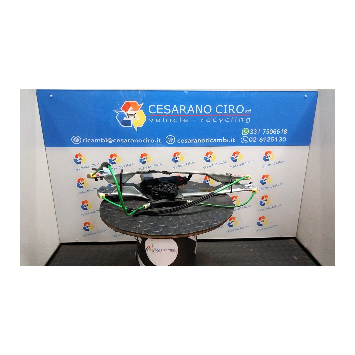 ALZACRISTALLO ELETTR. PORTA ANT. C/MOTORINO SX. 009 OPEL CORSA (S07) (07/06-02/11) Z14XEP 13289448