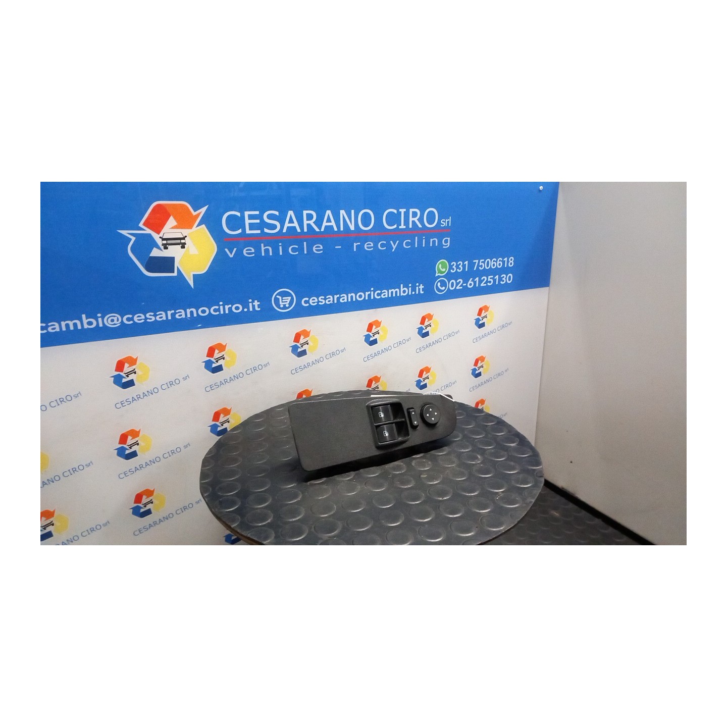 BLOCCO COMANDI ALZACRISTALLI E RETROVISORI EST. SX. 022 FIAT GRANDE PUNTO (2Y) (06/05-12/08 199A4000 735411026