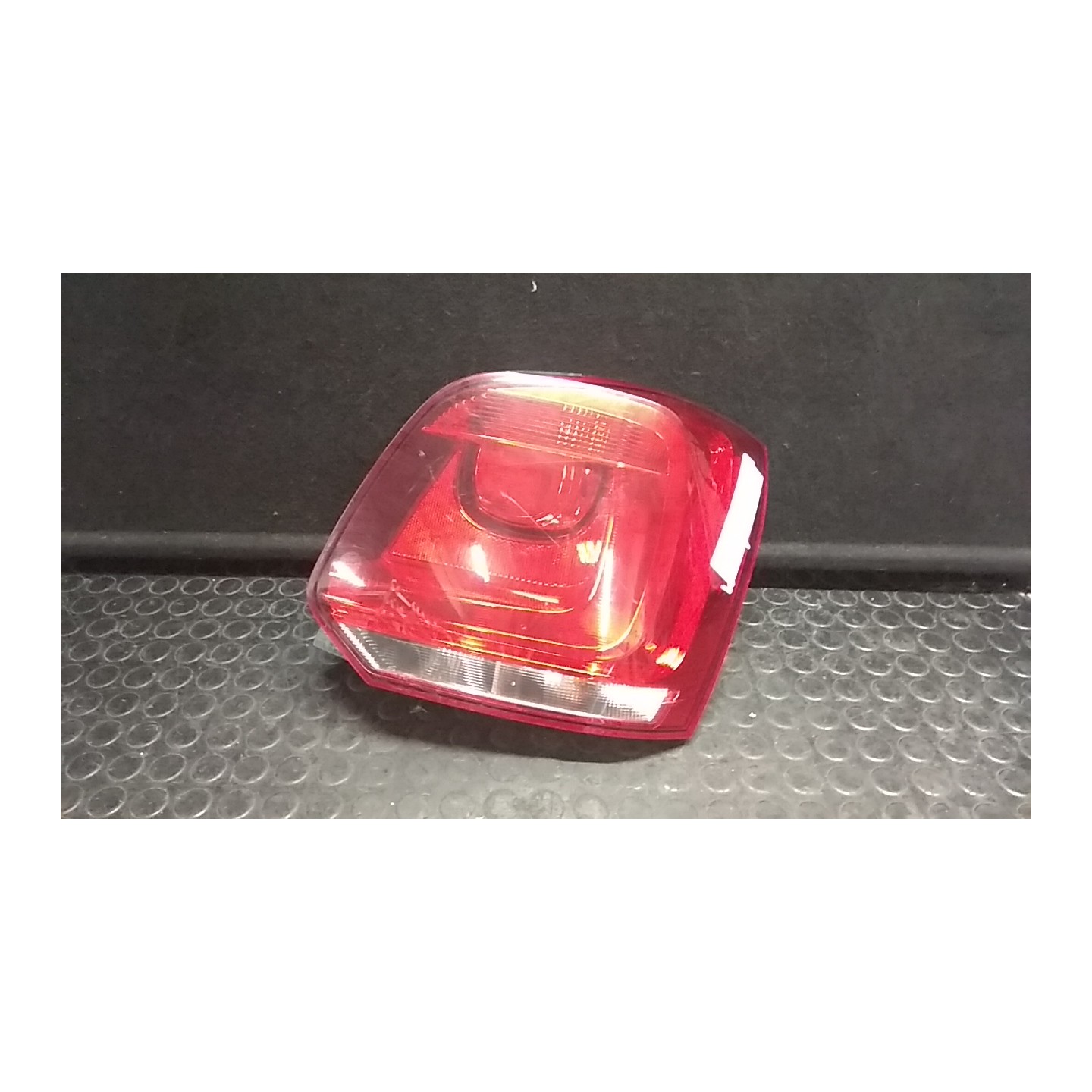 FANALE POST. AL DX. 019 VOLKSWAGEN POLO (6R) (05/09-) CAY 6R0945096L