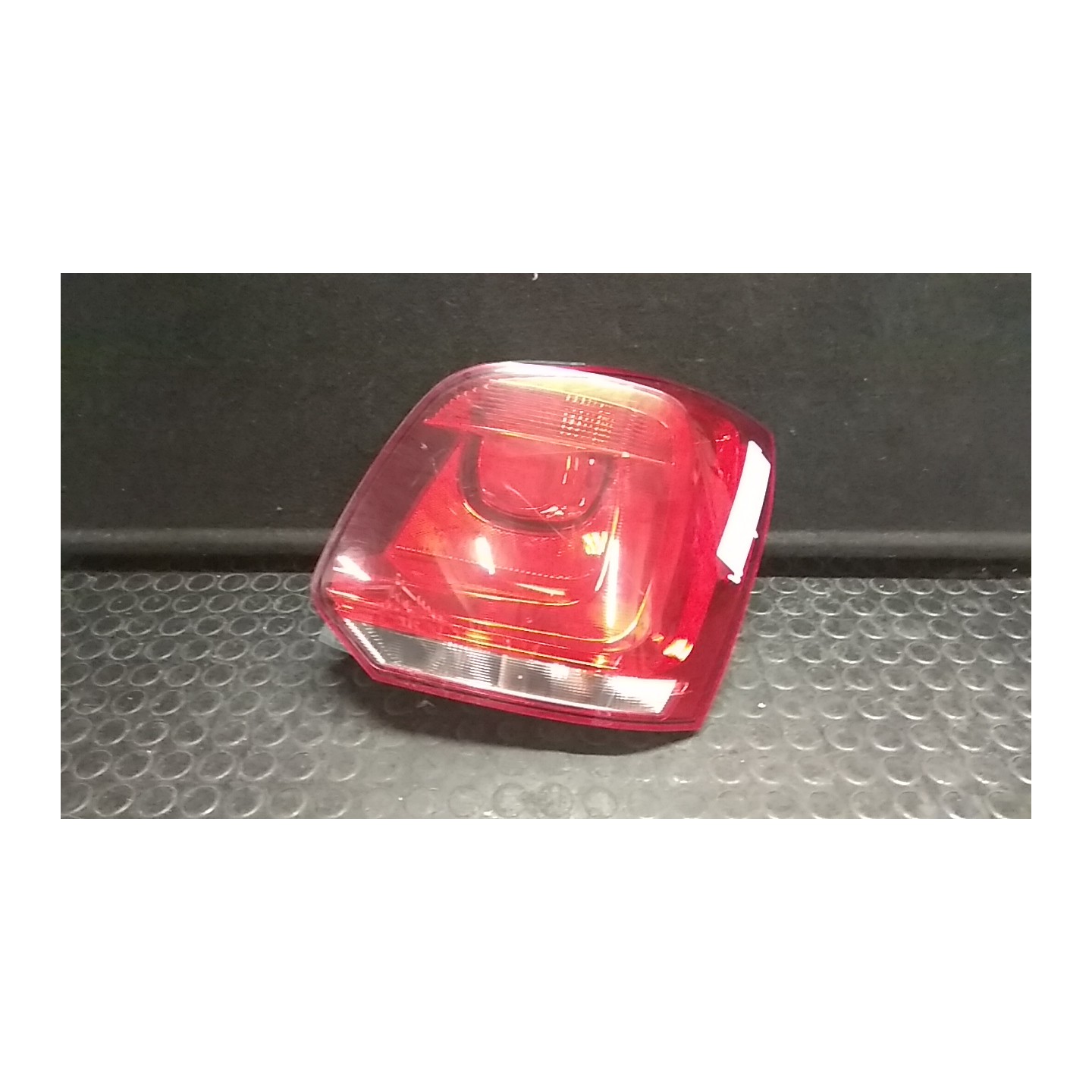 FANALE POST. AL DX. 019 VOLKSWAGEN POLO (6R) (05/09-) CAY 6R0945096L