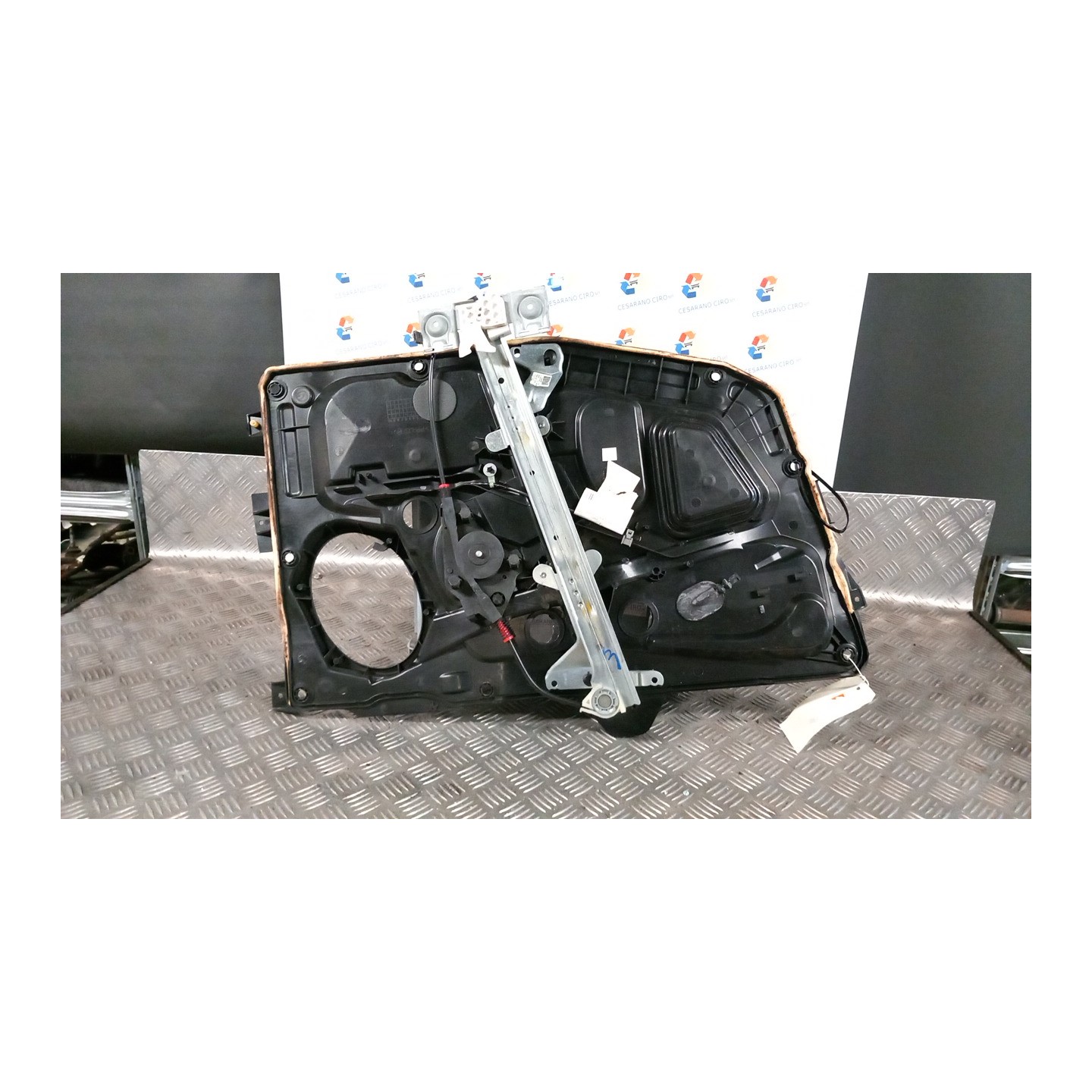 ALZACRISTALLO PORTA ANT. DX. 147 FORD FUSION (CBK) (09/02-) FXJA 1553147
