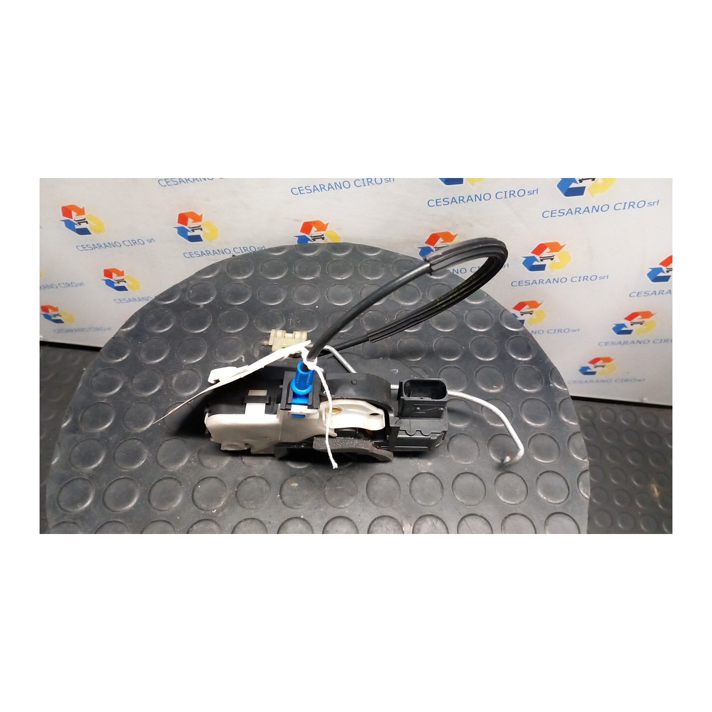 SERRATURA PORTA ANT. DX. 063 OPEL ASTRA (P10) (10/09-06/18) A17DTR 13579523