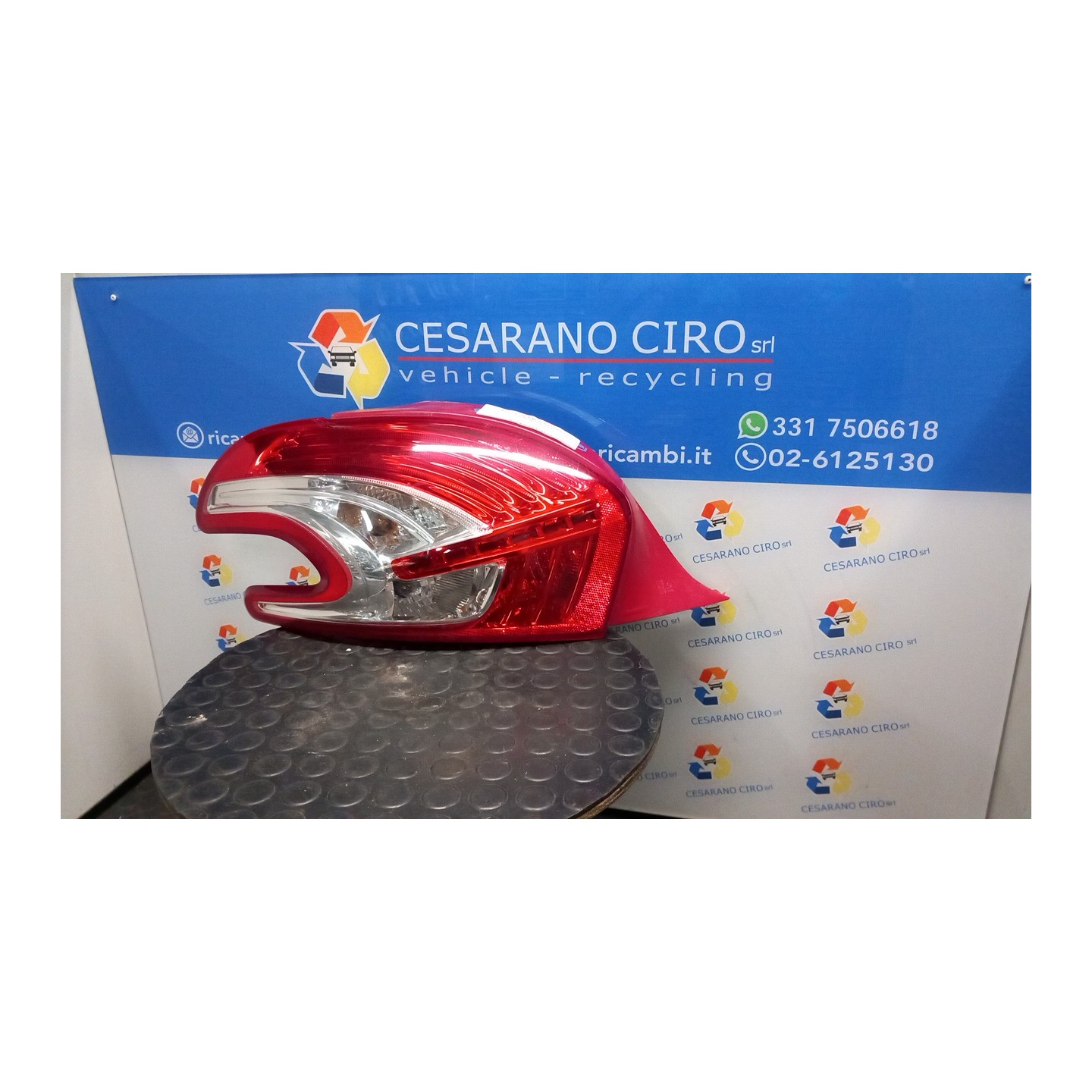 FANALE POST. SX. 118 PEUGEOT 208 (01/12-11/15) 8H01 9672628280