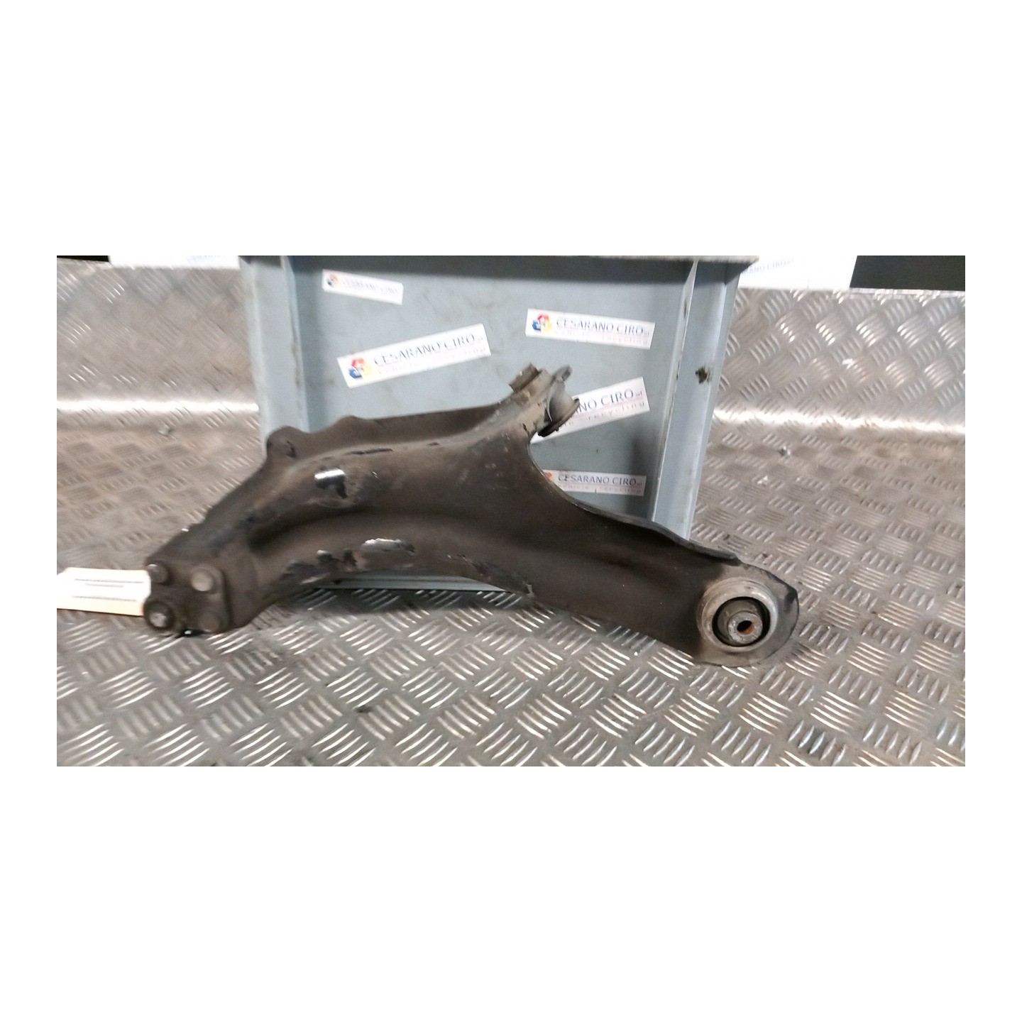 BRACCIO OSCILLANTE SOSP. ANT. DX. 075 RENAULT KANGOO FURGONE (04/13-) K4MK8 8200586567
