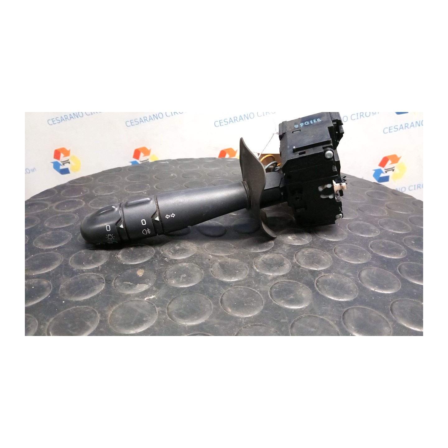 BLOCCO COMANDO VOLANTE LUCI 142 RENAULT CLIO 2A SERIE (05/01-11/10) D7FG7 8201352754