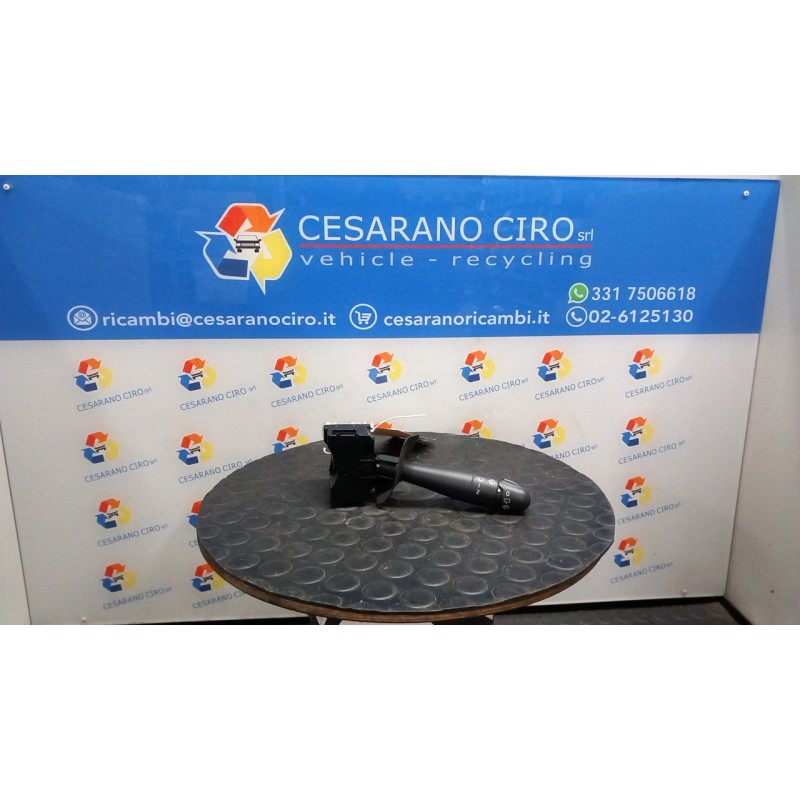 BLOCCO COMANDI TERGICRISTALLI 143 RENAULT CLIO 2A SERIE (05/01-11/10) D7FG7 7701047543