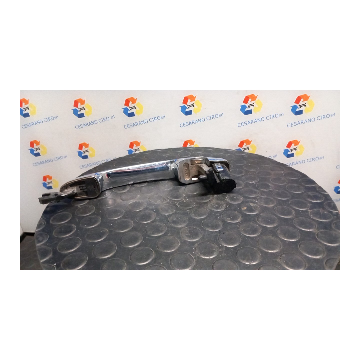 MANIGLIA PORTA ANT. DX. 157 LANCIA DELTA (TN) (03/11-) 844A3000 735570105