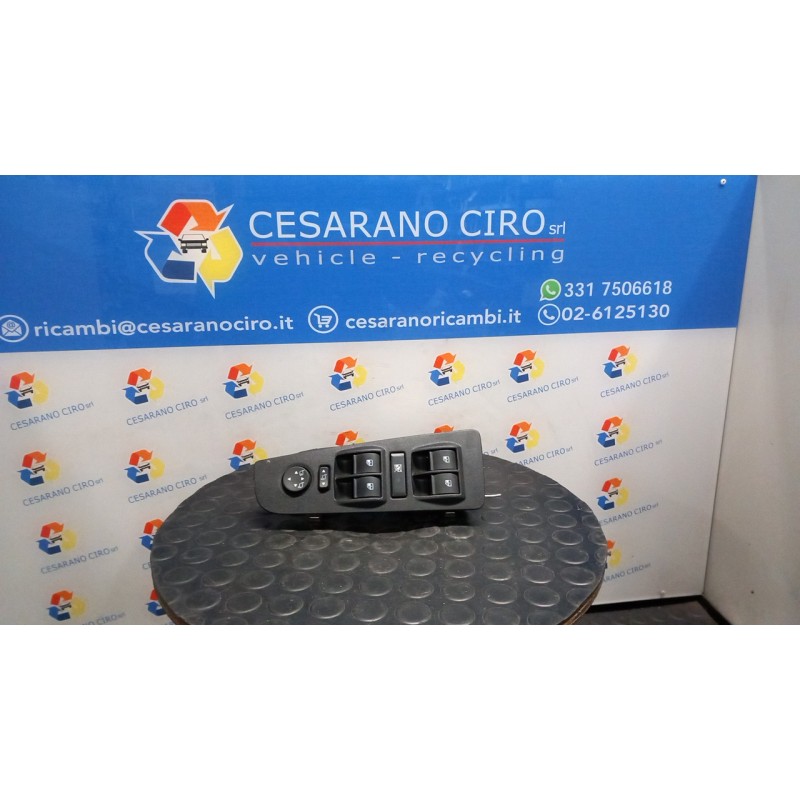 BLOCCO COMANDI ALZACRISTALLI E RETROVISORI EST. C/RETROV. EST. RIPIEGH. ELET. 166 LANCIA DELTA (TN) (03/11-) 844A3000 735541711