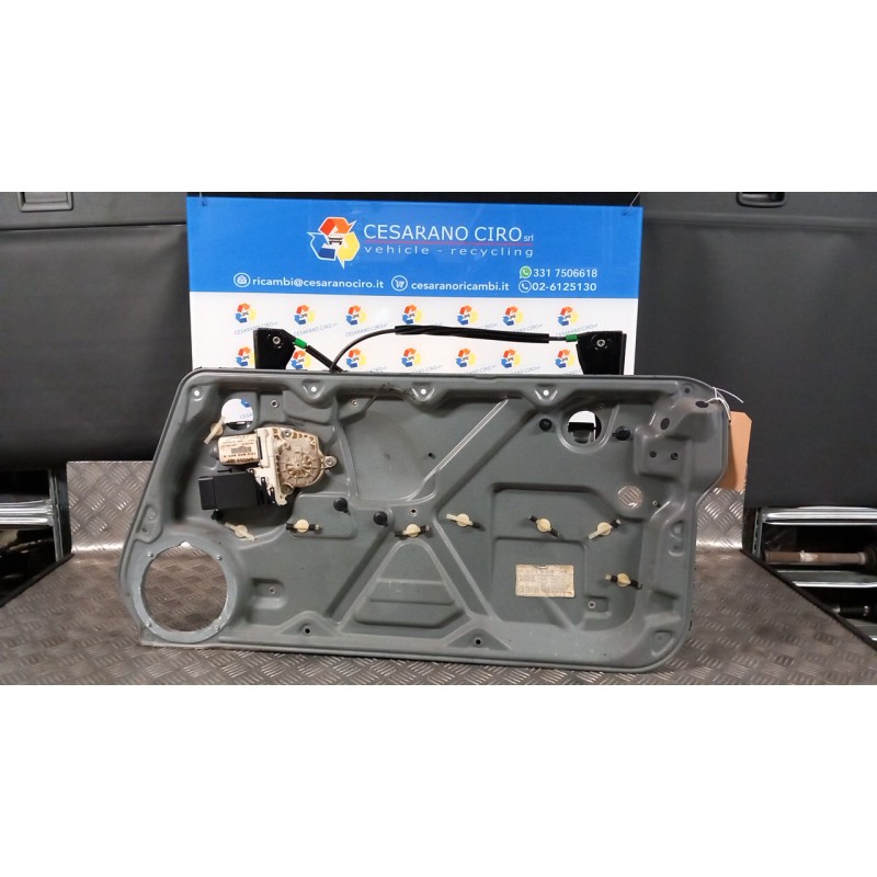 ALZACRISTALLO ELETTR. PORTA ANT. DX. 062 VOLKSWAGEN NEW BEETLE (1C) (02/99-) ATD 1C0837656C