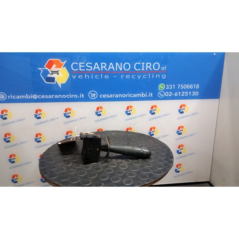 BLOCCO COMANDI TERGICRISTALLI C/TERGICRISTALLO POSTERIORE 015 RENAULT KANGOO (08/97-04/03) K7JA7 7701049615