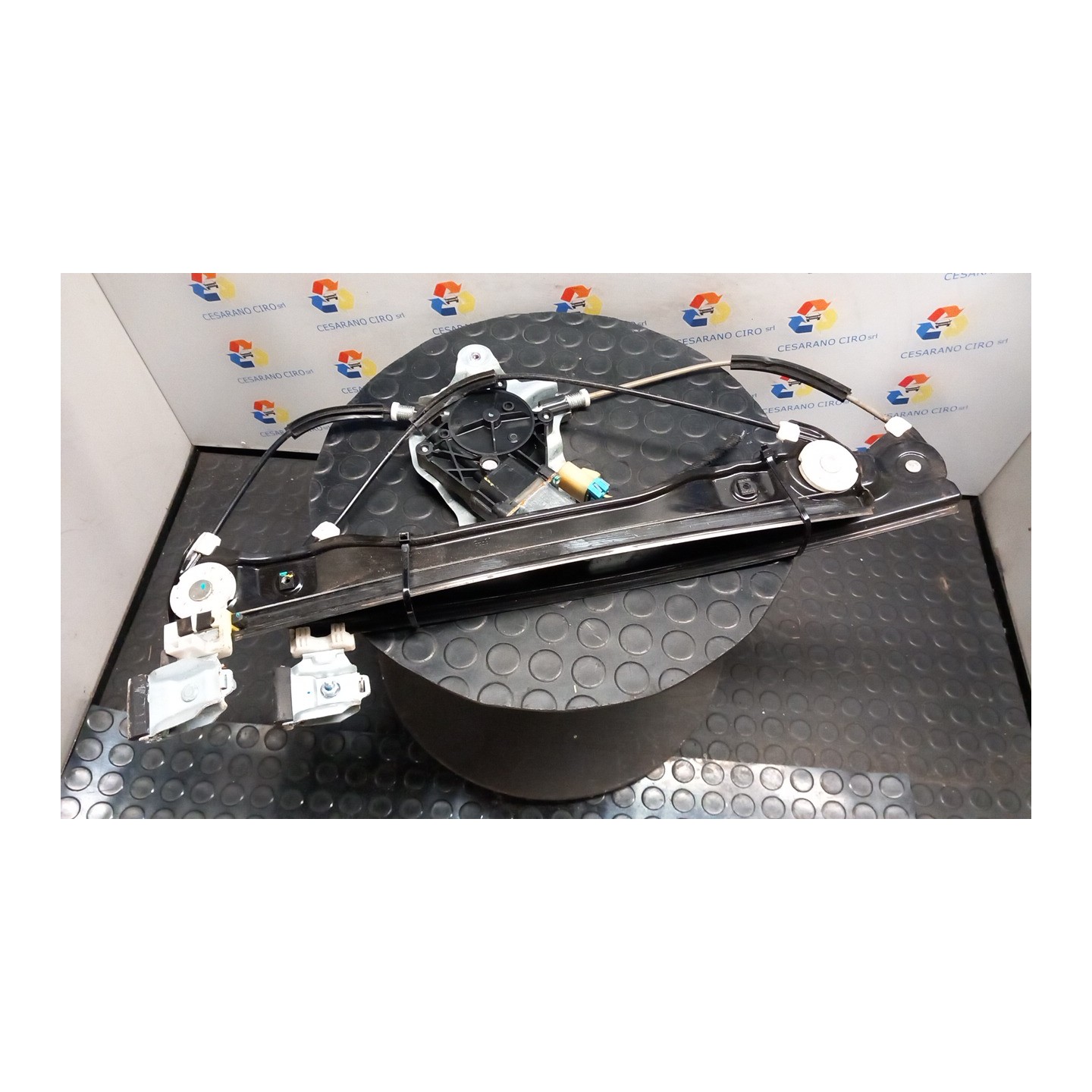 ALZACRISTALLO ELETTR. PORTA ANT. DX. 051 CHEVROLET (DAEWOO) CRUZE (J300) (04/09-12/14) F16D4 13260147