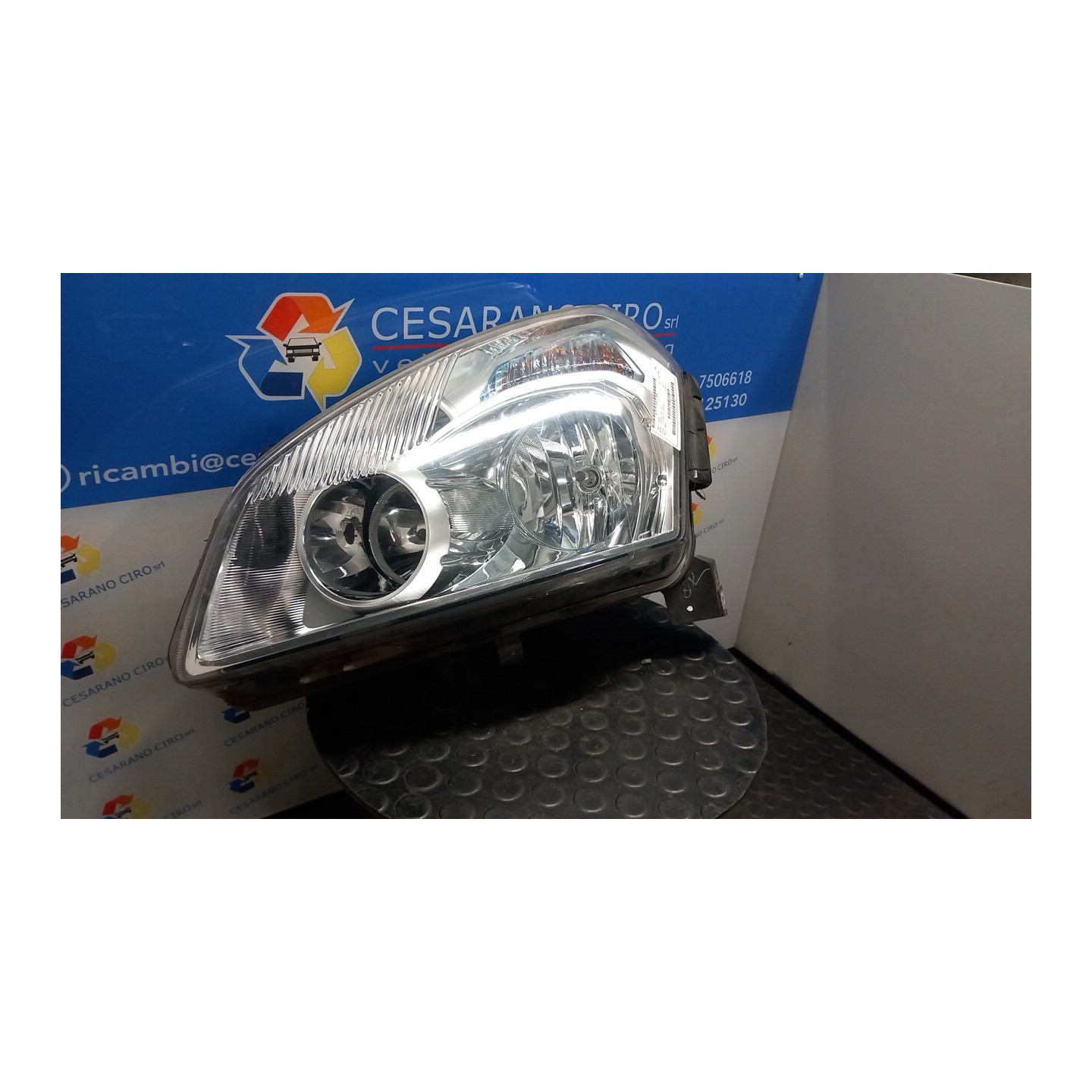 PROIETTORE SX. 059 NISSAN QASHQAI (J10E/JJ10E) (02/07-12 MR20 26060JE20A