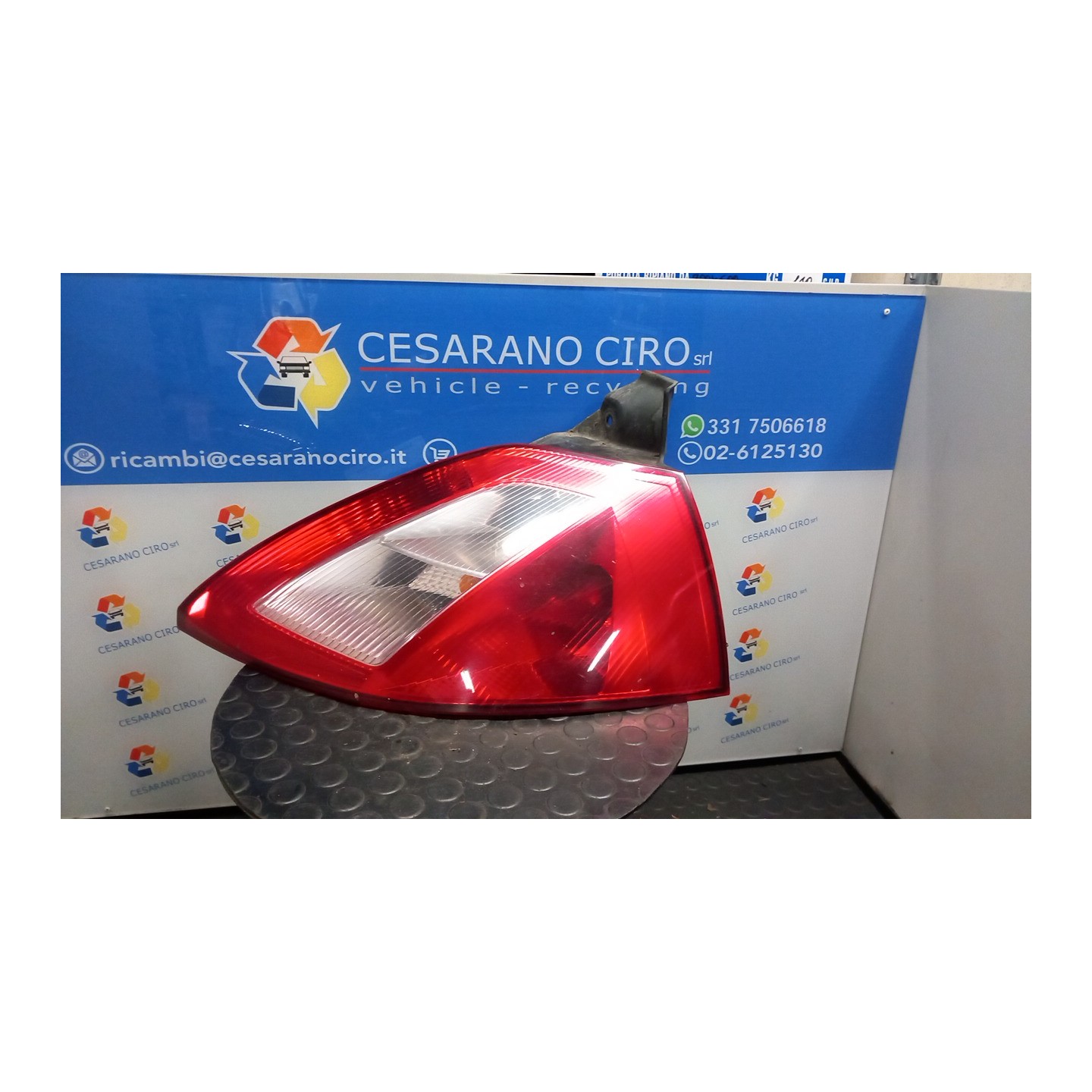 FANALE POST. DX. 067 RENAULT MEGANE 2A SERIE (09/02-02/06) K4JD7 8200073237
