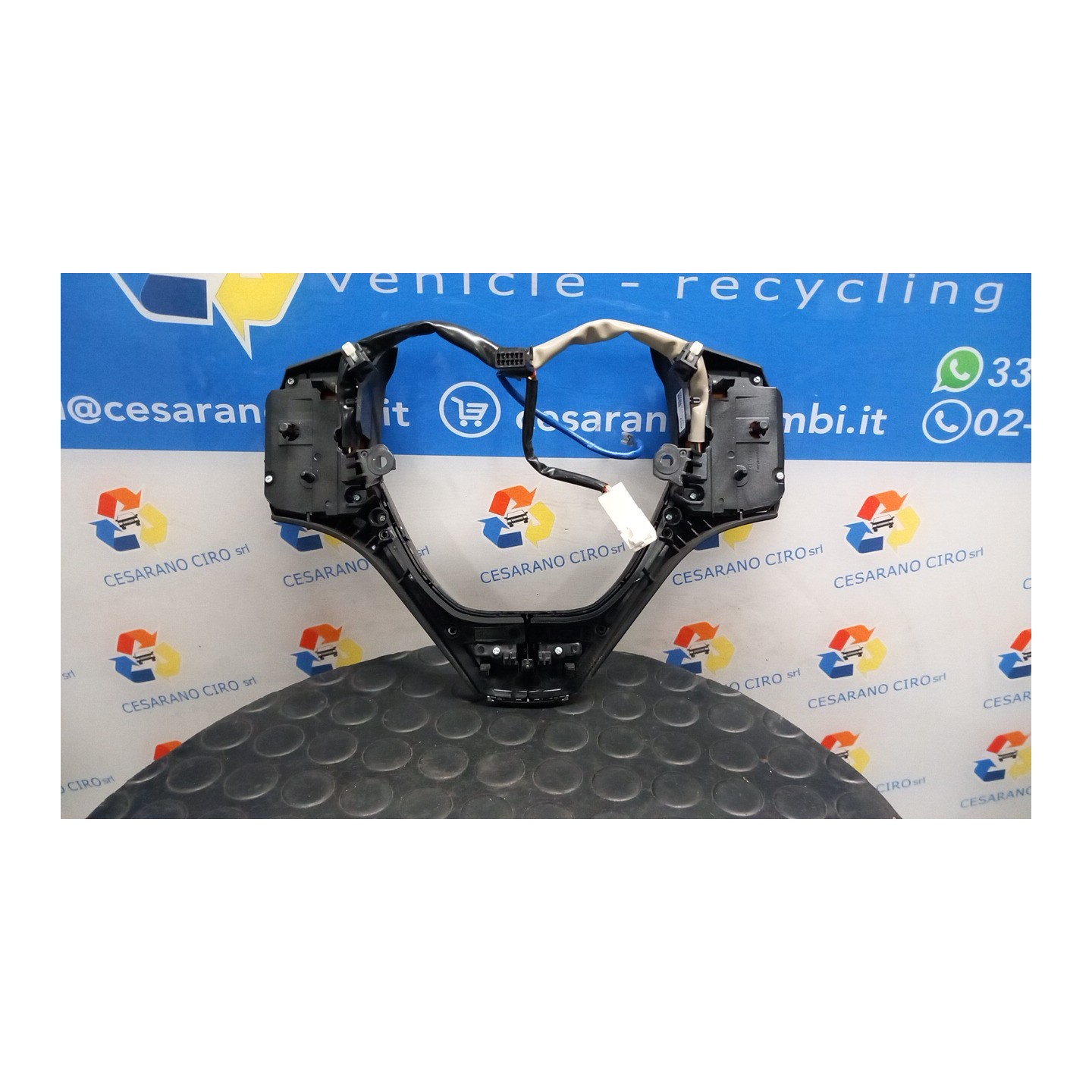 BLOCCO VOLANTE MULTIFUNZIONE P/LIVELLO N; S 080 TOYOTA AURIS (11/12-) 2ZR-FXE 8425002690C1