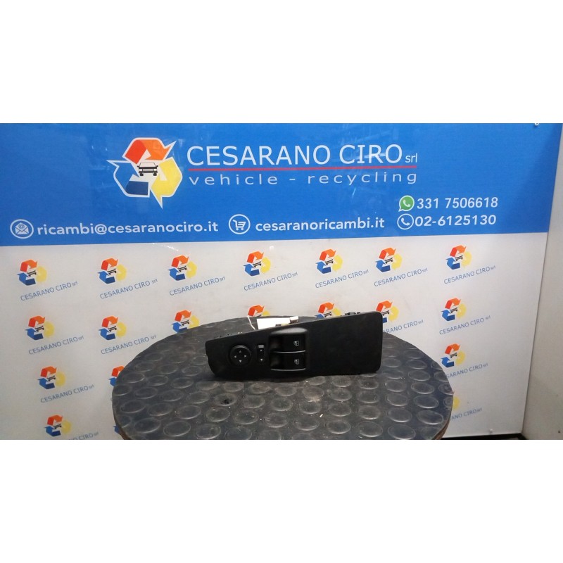 BLOCCO COMANDI ALZACRISTALLI E RETROVISORI EST. 142 FIAT BRAVO (3L) (01/07-03/10) 198A4000 735441807