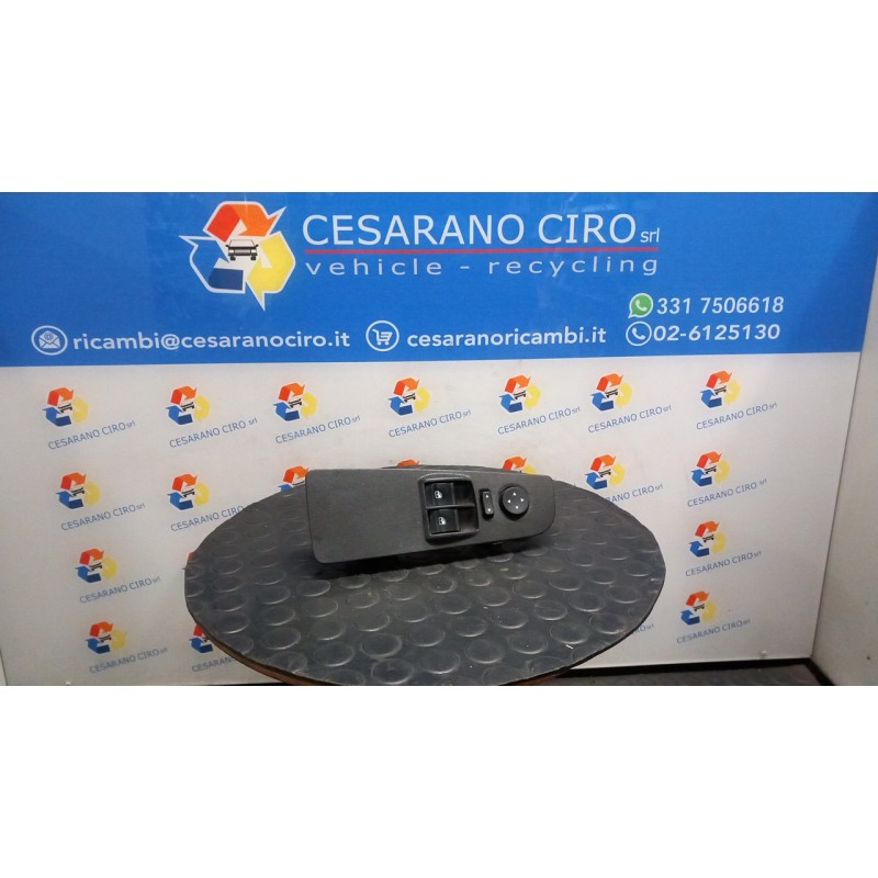 BLOCCO COMANDI ALZACRISTALLI E RETROVISORI EST. SX. 042 FIAT GRANDE PUNTO (2Y) (06/05-12/08 199A4000 735411026