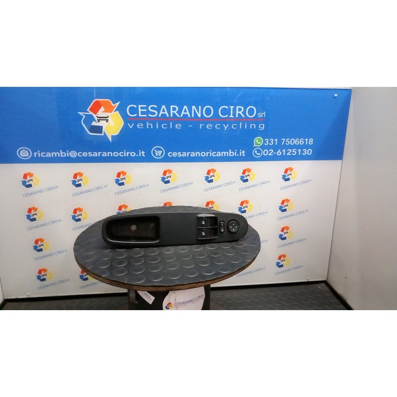 BLOCCO COMANDI ALZACRISTALLI E RETROVISORI EST. 053 FIAT PUNTO EVO (3J) (08/09-07/13) 169A4000 735500050