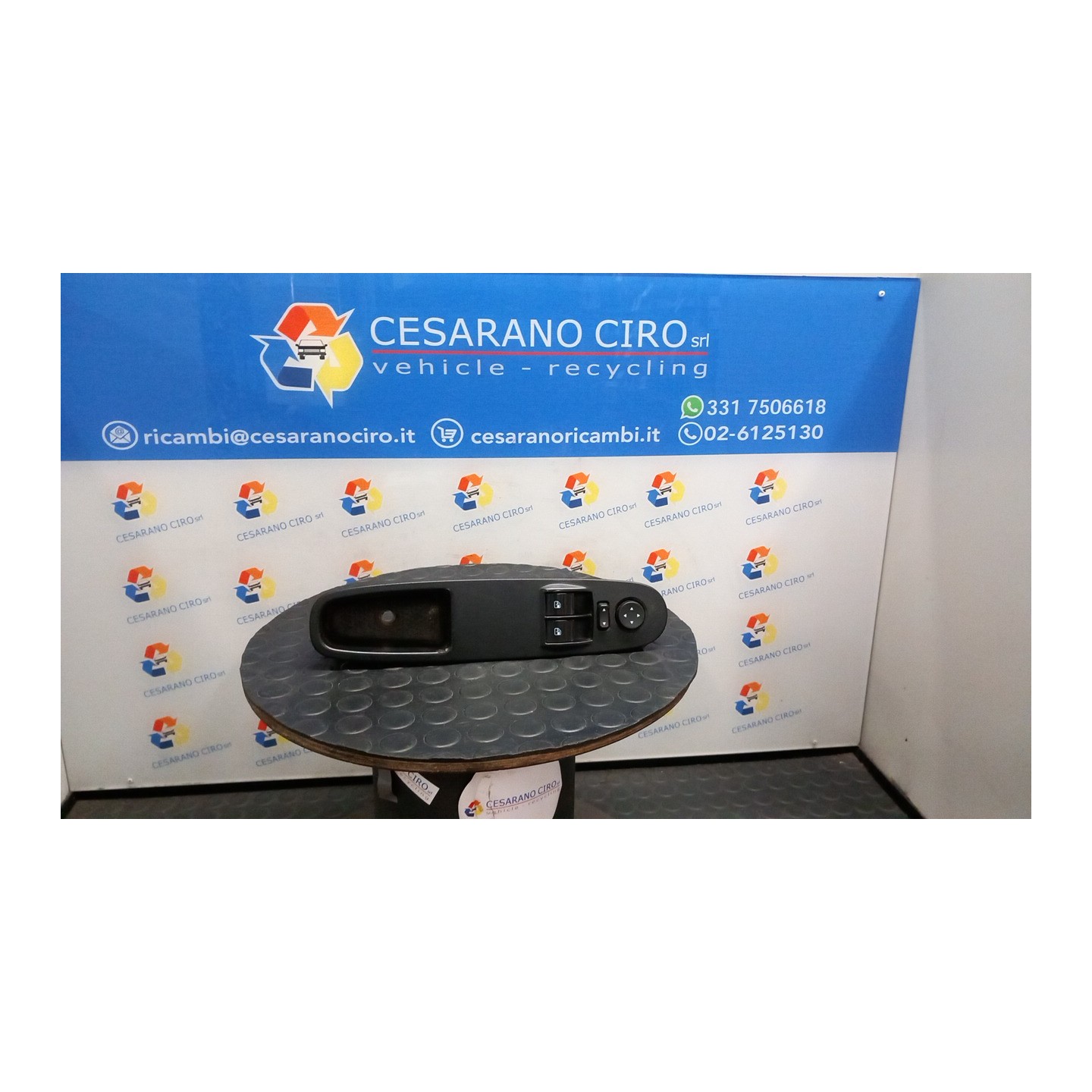 BLOCCO COMANDI ALZACRISTALLI E RETROVISORI EST. 053 FIAT PUNTO EVO (3J) (08/09-07/13) 169A4000 735500050