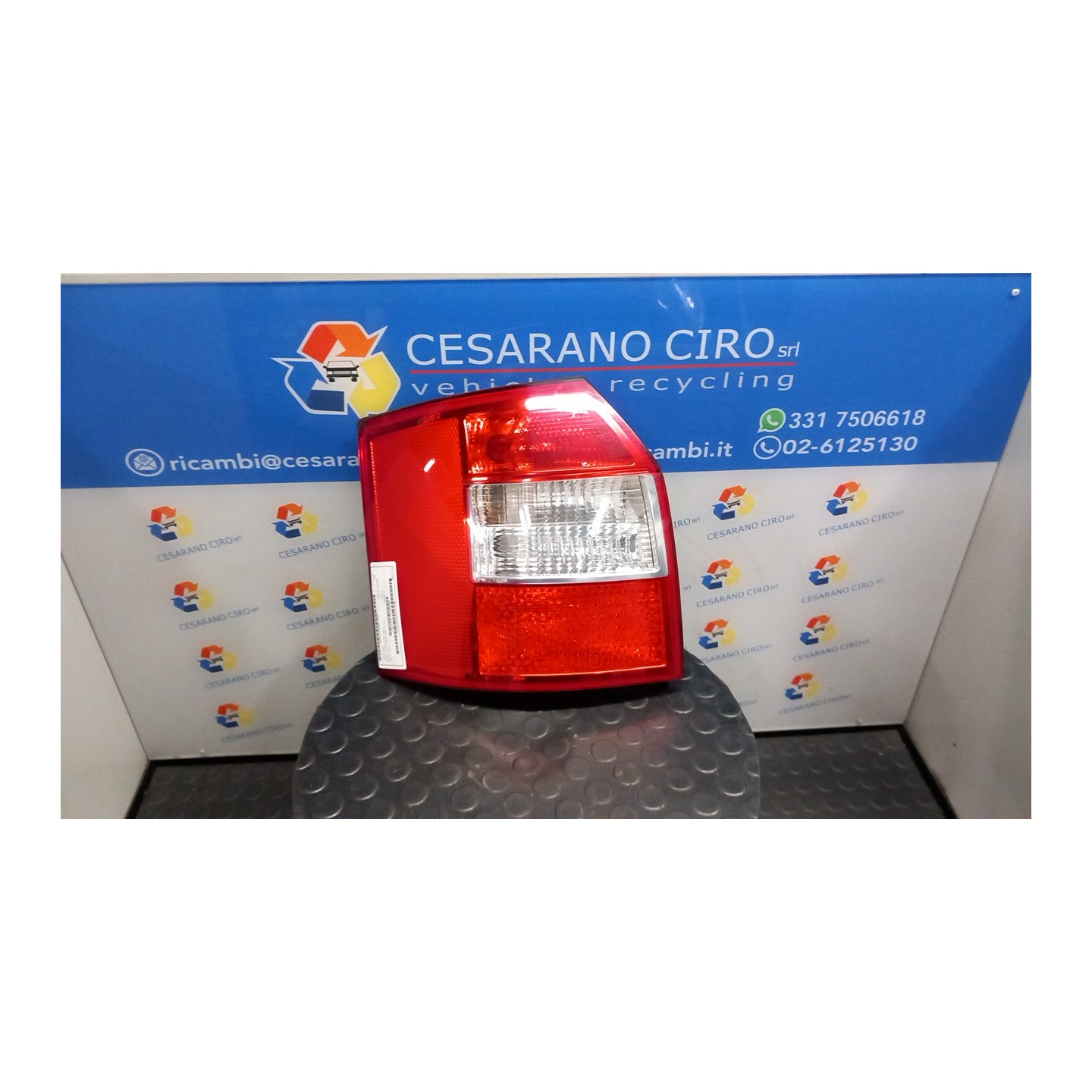 FANALE POST. SX. 115 AUDI A4 (8E) (11/00-11/04) AVF 8E9945095
