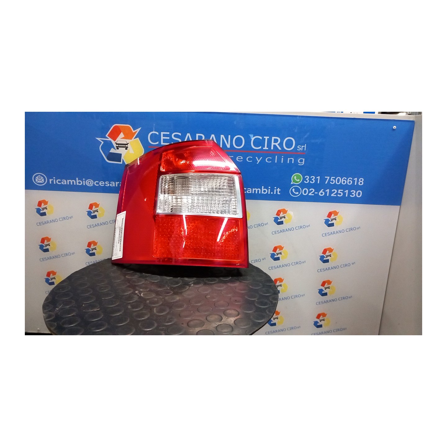 FANALE POST. SX. 115 AUDI A4 (8E) (11/00-11/04) AVF 8E9945095