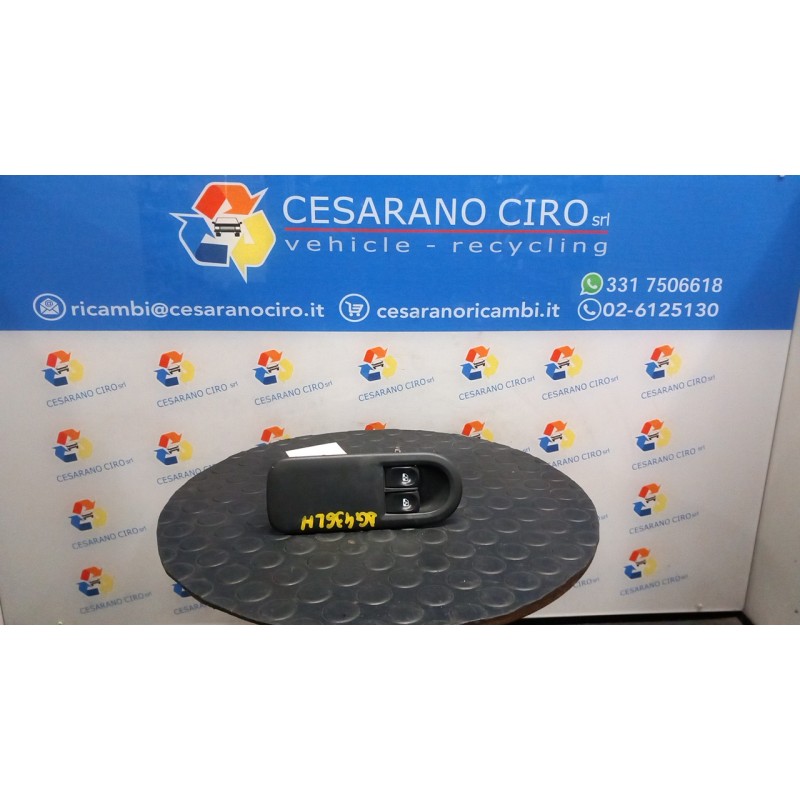 BLOCCO COMANDI ALZACRISTALLI SX. 095 RENAULT CLIO 2A SERIE (05/01-11/10) D7FG7 8200084008