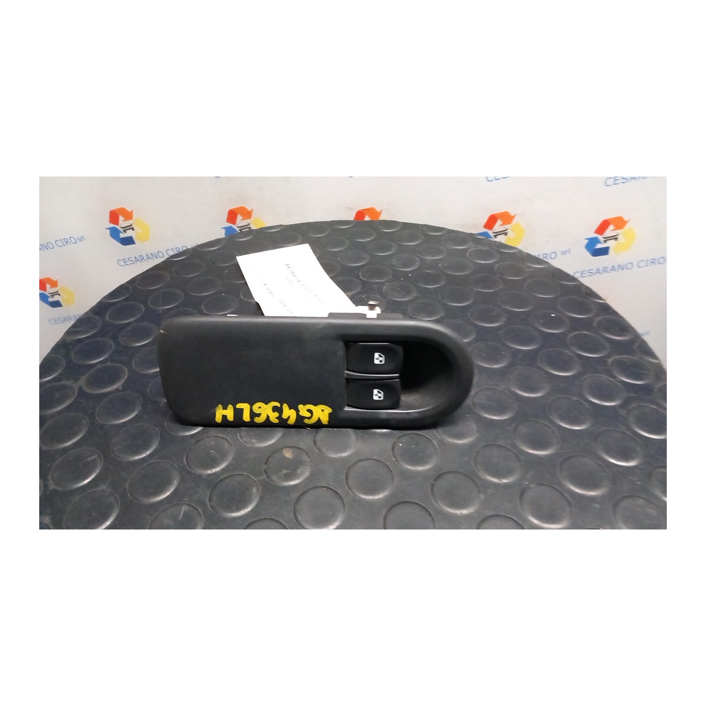 BLOCCO COMANDI ALZACRISTALLI SX. 095 RENAULT CLIO 2A SERIE (05/01-11/10) D7FG7 8200084008