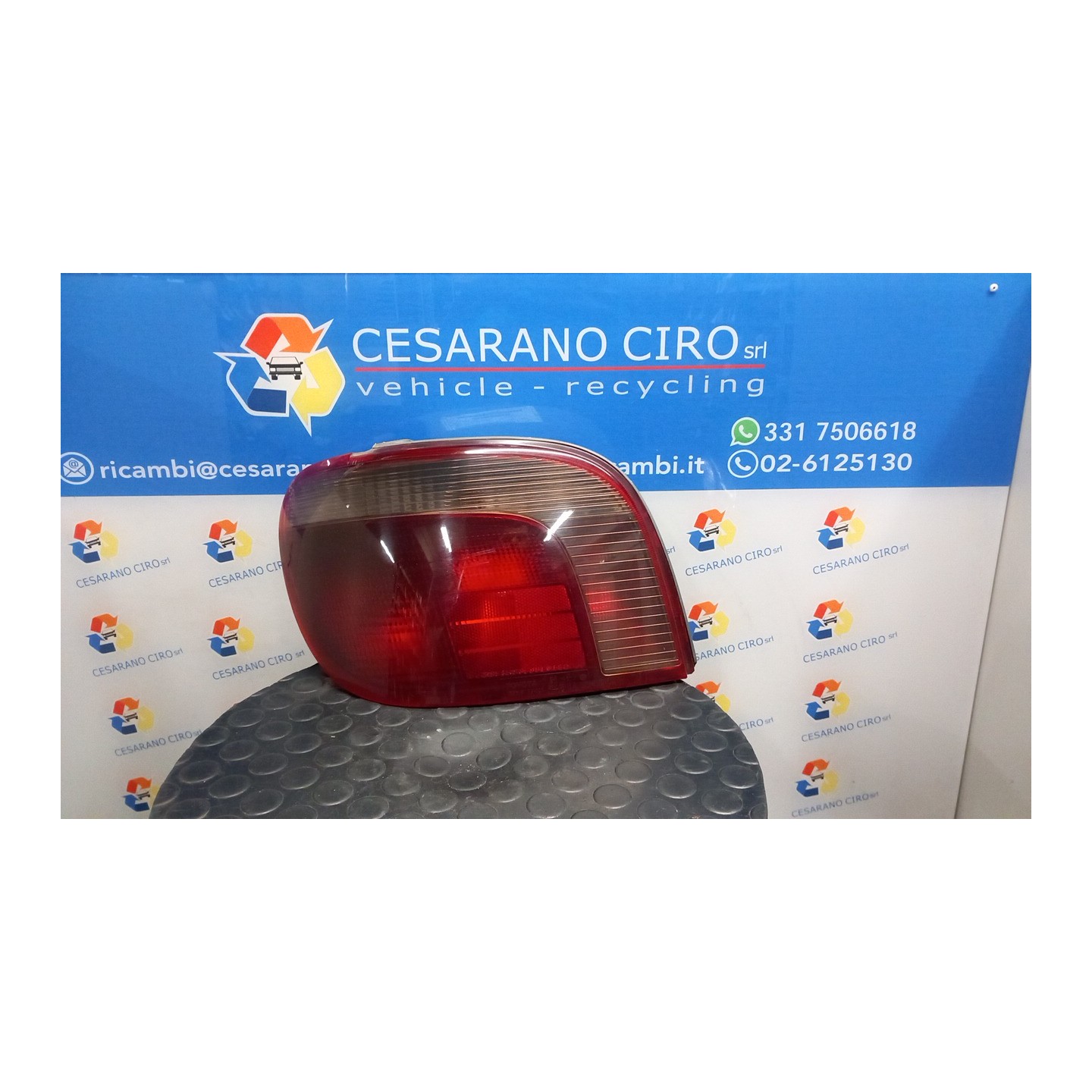 FANALE POST. SX. 108 TOYOTA YARIS (10/01-11/05)     (FRP) 1SZFE 815610D070