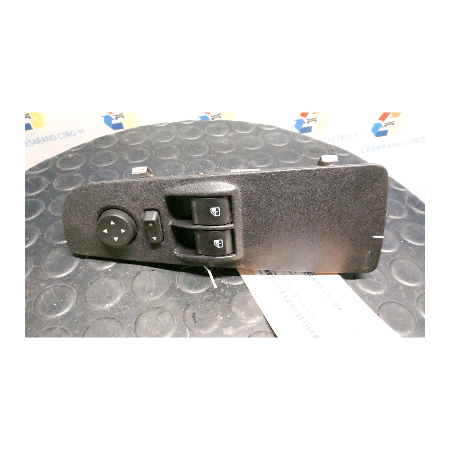 BLOCCO COMANDI ALZACRISTALLI E RETROVISORI EST. SX. 024 FIAT GRANDE PUNTO (2Y) (06/05-12/08 199A4000 735411026