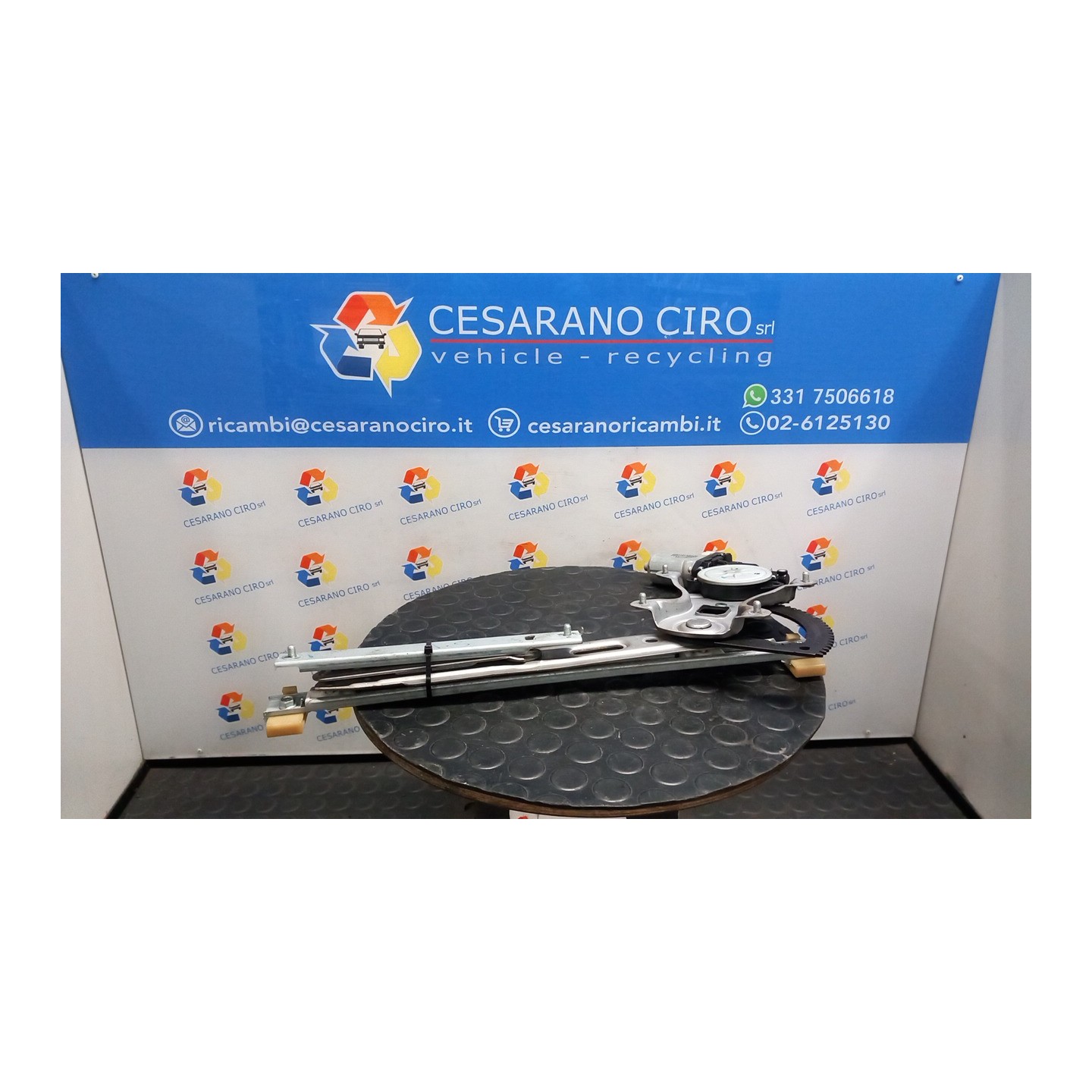 ALZACRISTALLO ELETTR. PORTA ANT. SX. 010 HYUNDAI I20 (01/09-) G4LA 824031J010