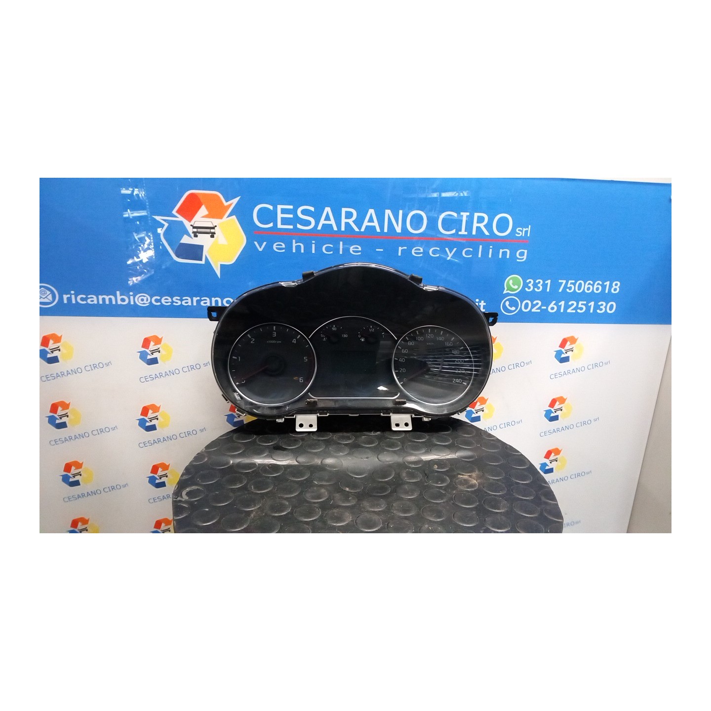QUADRO STRUMENTI COMPL. 028 KIA CARENS 3A SERIE (04/13-01/17) D4FD 94005A4000