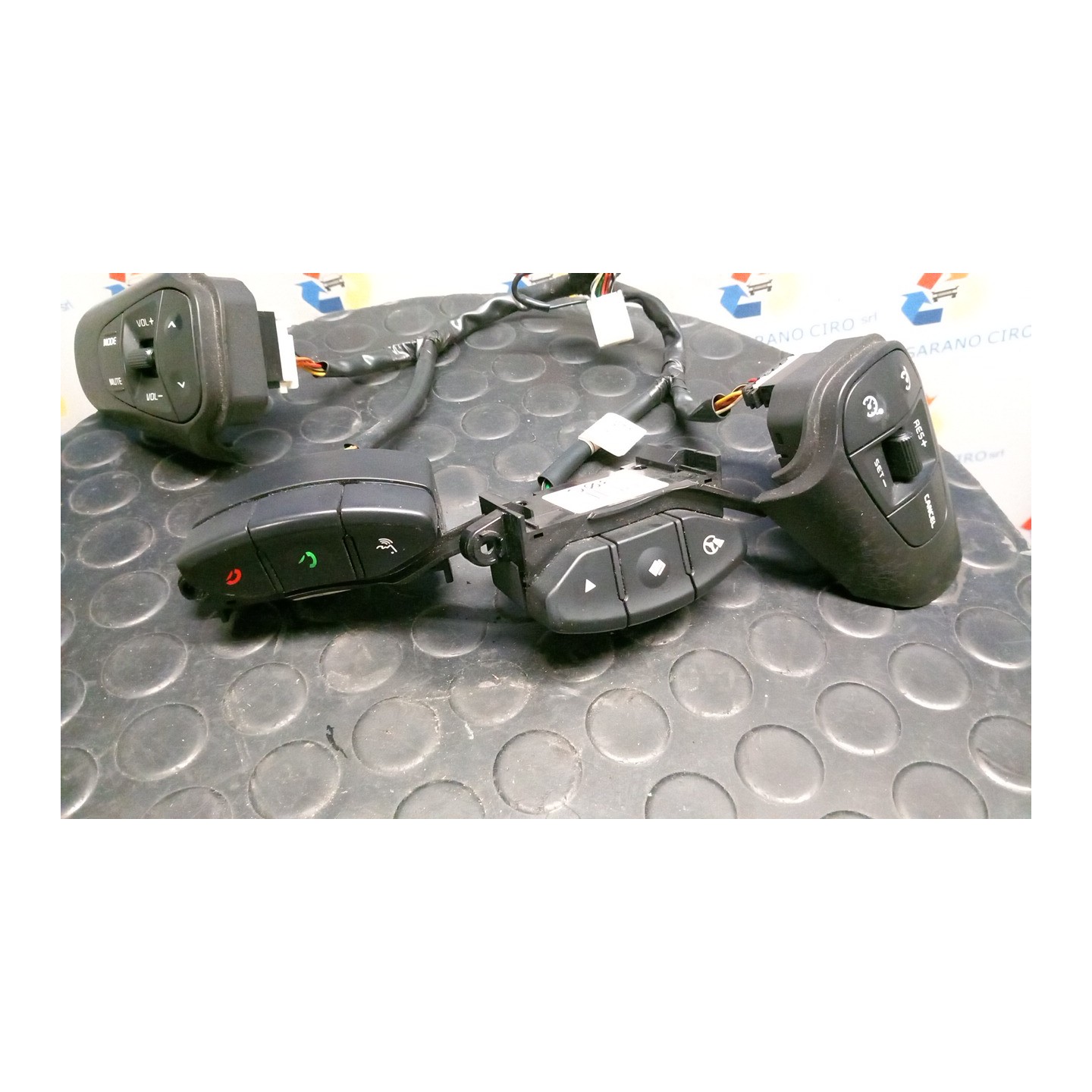 BLOCCO VOLANTE MULTIFUNZIONE SX. 033 KIA CARENS 3A SERIE (04/13-01/17) D4FD 96710A4100WK