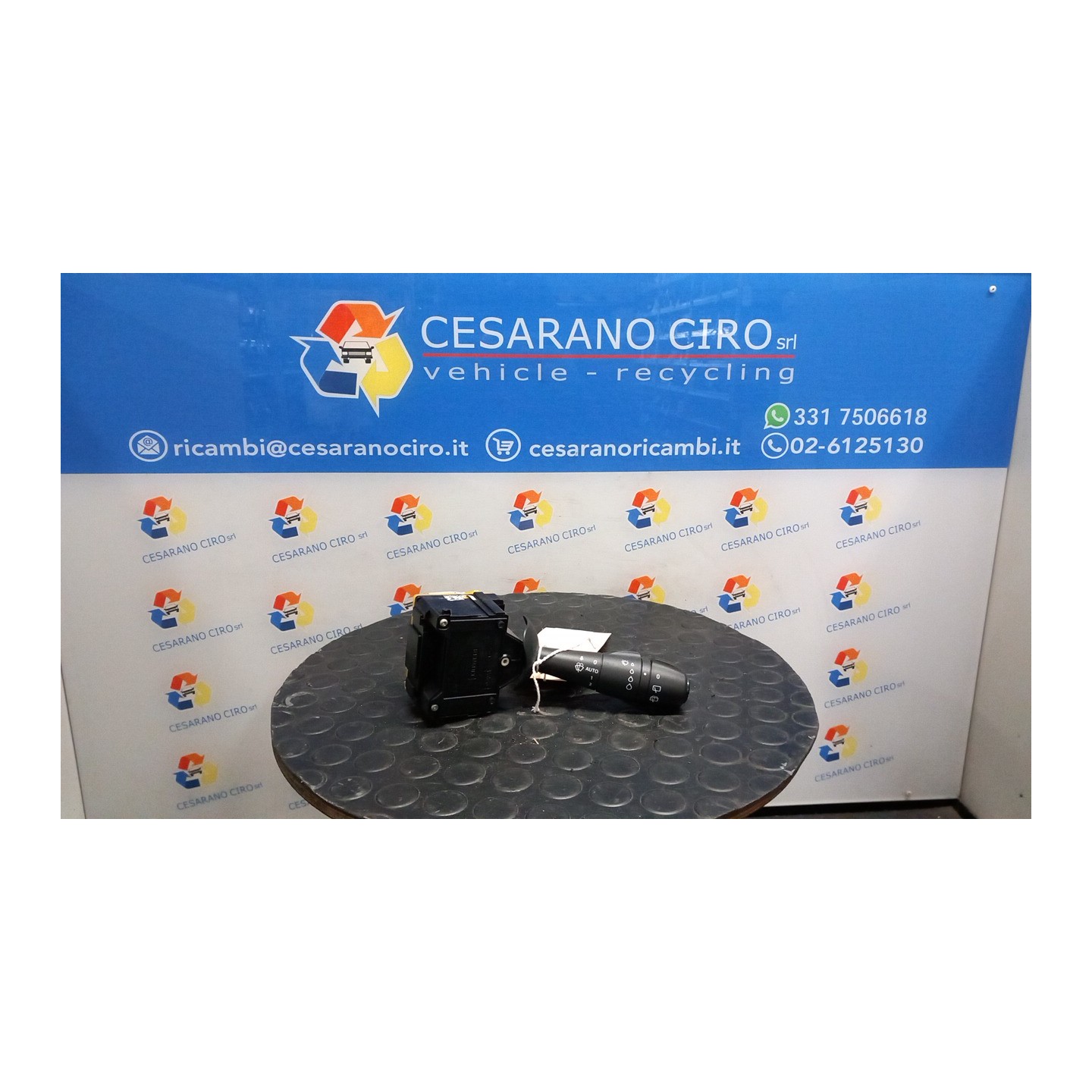 BLOCCO COMANDI TERGICRISTALLI 046 RENAULT CAPTUR (04/13-09/17) H4BA4 8201168013