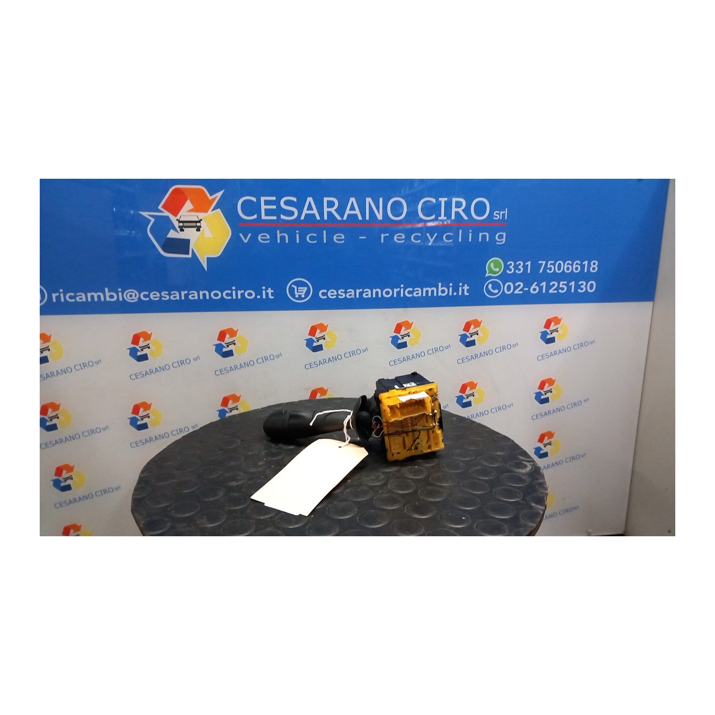 BLOCCO COMANDI TERGICRISTALLI 046 RENAULT CAPTUR (04/13-09/17) H4BA4 8201168013